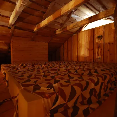 Pahkli Holiday House 山林小屋 *
